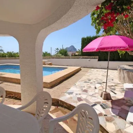 Villa Sleeps 7 With Pool And Wifi